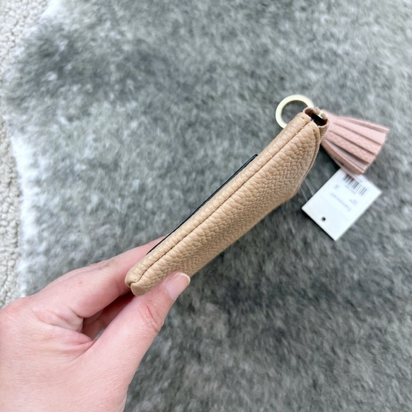 NWT Francesca’s Zipper Pouch - Picture 5 of 10